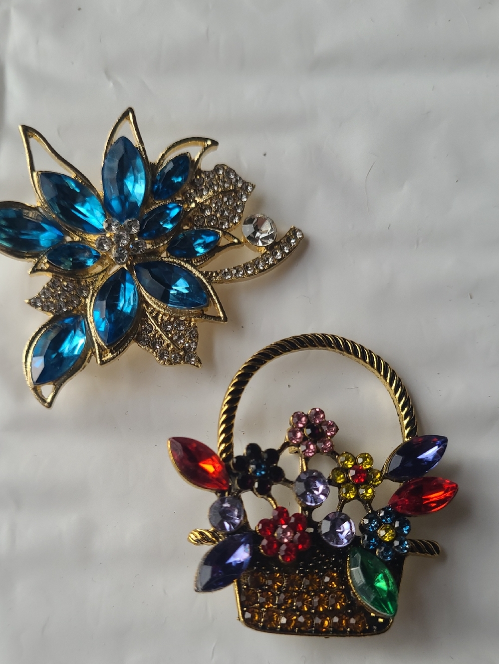 Flower Brooch Set